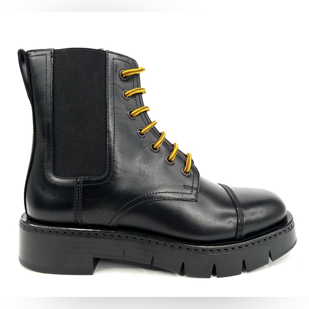 Salvatore Ferragamo Rosco Leather Platform Chelsea Combat Ankle Boots Size US 5